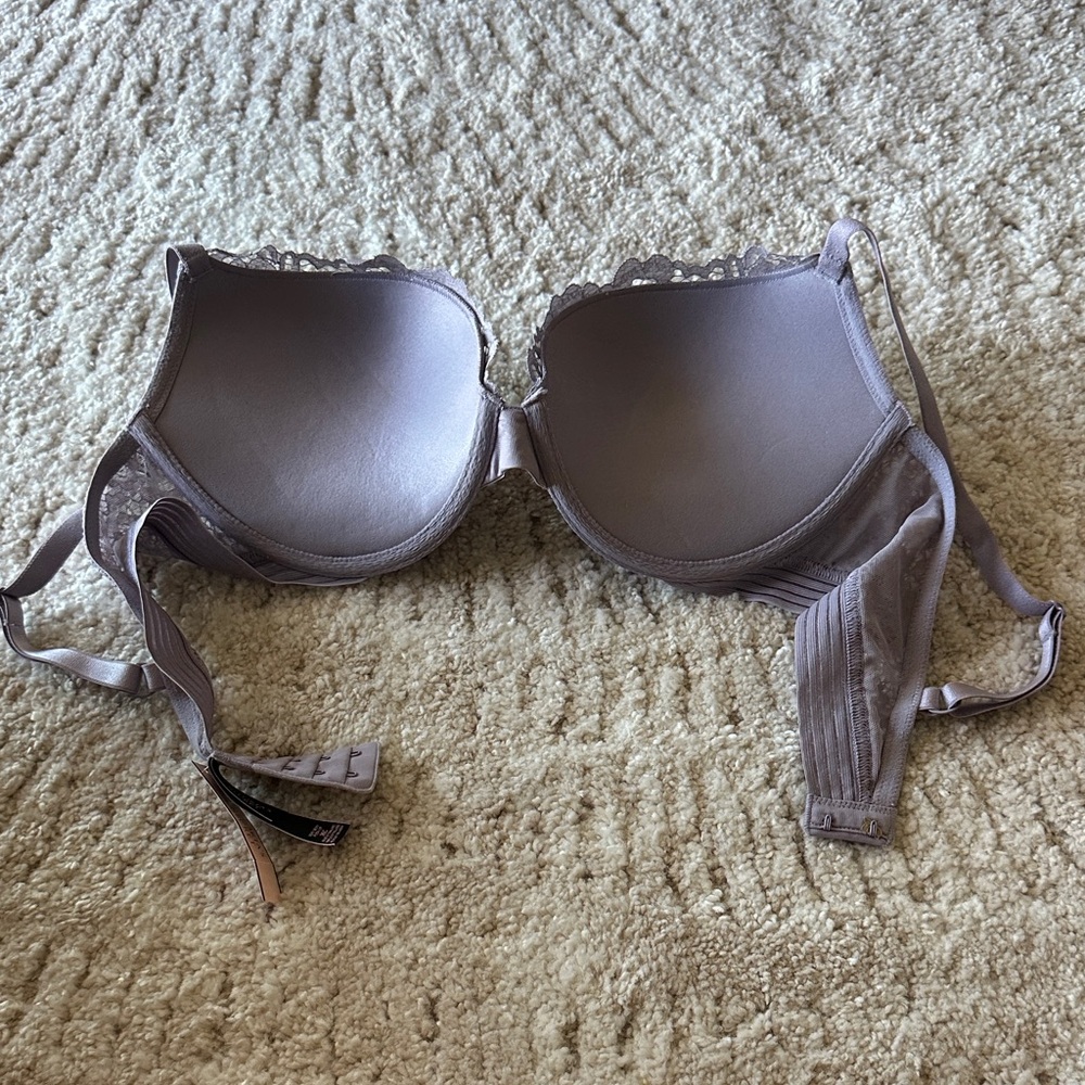Victoria's Secret Very Sexy Push Up lavender Lace Bra - Picture 4 of 5